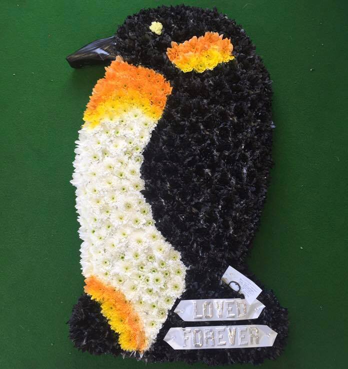 Wreath Penguin